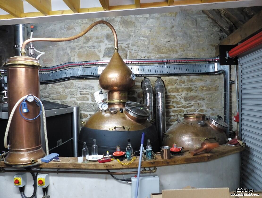 Dornoch Distillery已将iStill与铜罐一起安装了