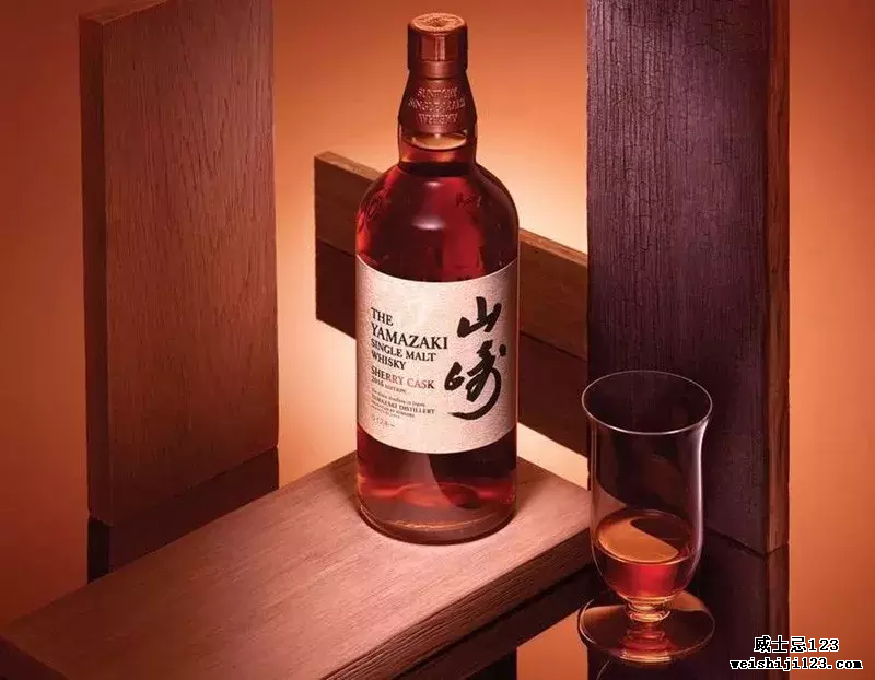 山崎：日本最贵威士忌，价格涨幅是深圳房价 2 倍