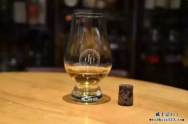 Whisky｜七万一杯酒，不料是假酒？！