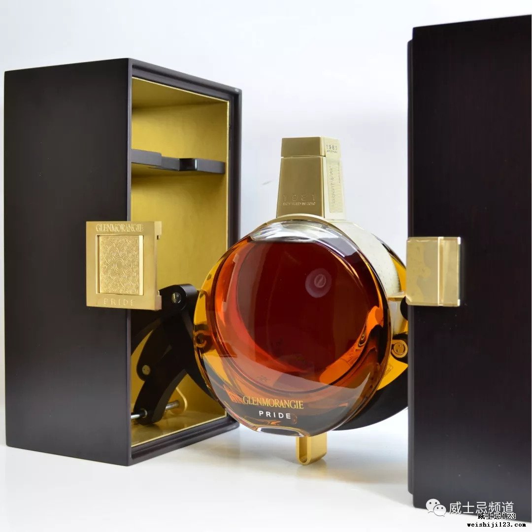 三十而立，奢侈品评选出最好8瓶30年威士忌