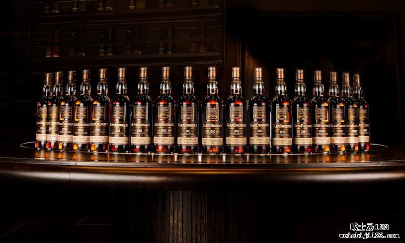 新酒速递 | 格兰多纳发布第18批“木桶装瓶系列”威士忌