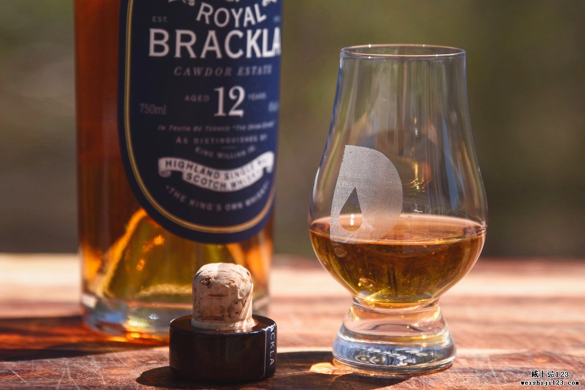 苏格兰威士忌（Royal Scotch Whisky）：皇家布拉克（Brackla）12年
