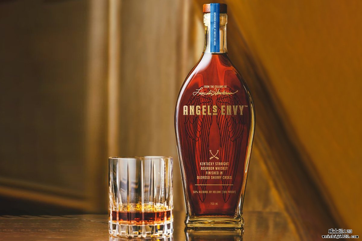 Angel's Envy Bourbon在Oloroso雪利酒桶中完成