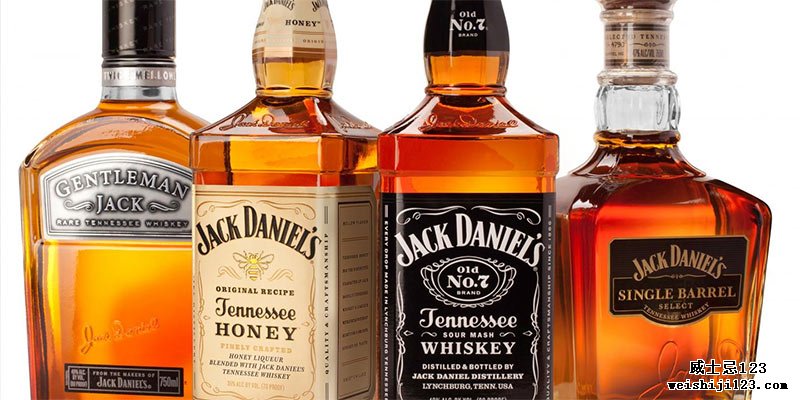 杰克丹尼尔（Jack Daniel）的酒瓶射击