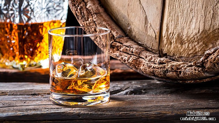 2020年2月，世界上最大的私人威士忌收藏集将以800万英镑的价格在苏格兰珀斯出售。