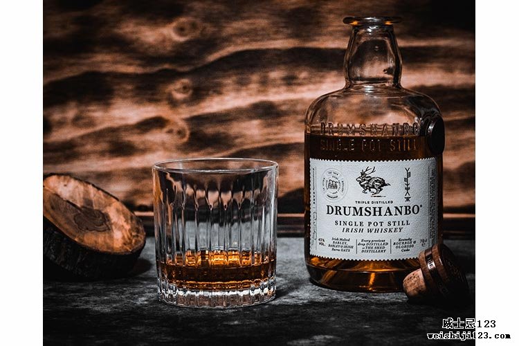 特色品牌通过Drumshanbo单锅法式爱尔兰威士忌加强了世界威士忌的供应