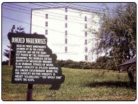 麦考密克酿酒厂的照片，上面有关于他们仓库的入口消息