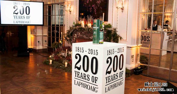 拉弗格庆祝 200 周年 :: 1815-2015