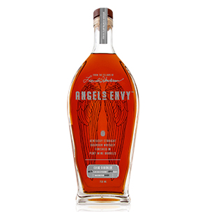 Angel's Envy Cask Strength Port Barrel-Finished（2020 年发布）瓶子。