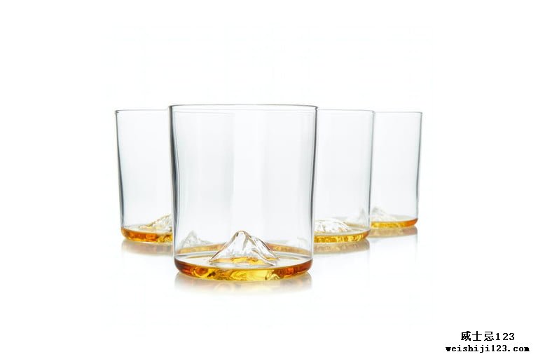 哈克贝利威士忌山峰玻璃