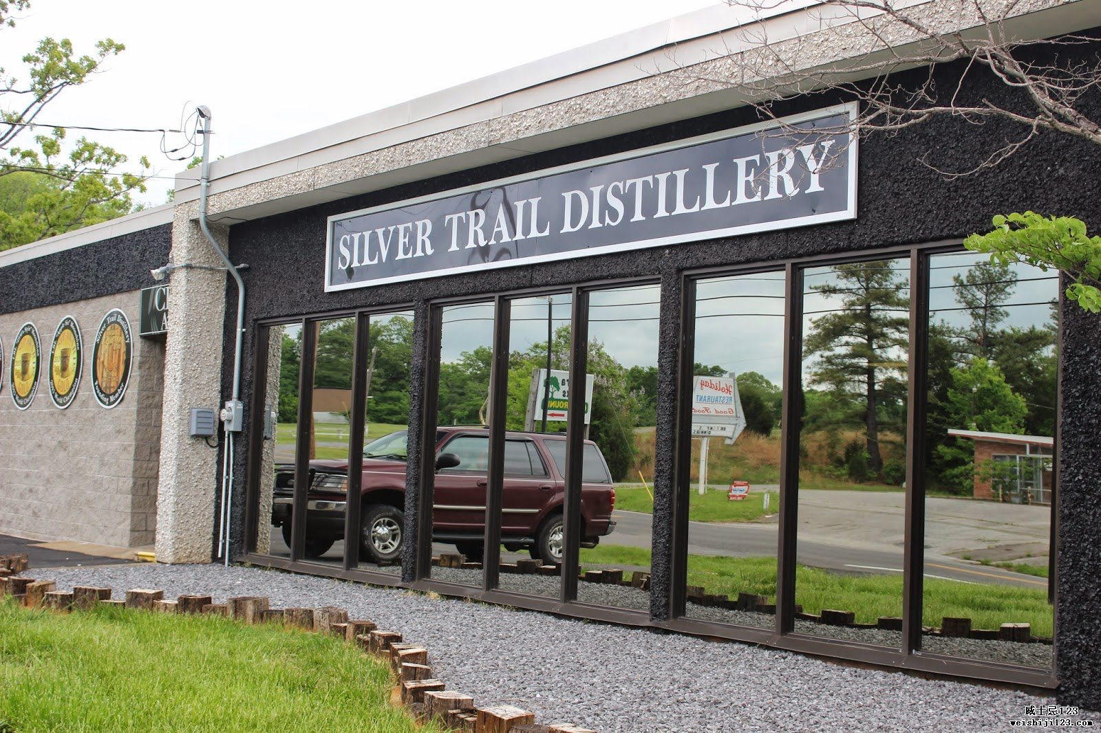 爆炸前的 Silver Trail（图片来自 Silver Trail Distillery）