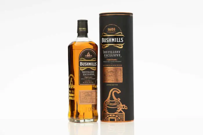 Bushmills 酿酒厂独家在金合欢木中成熟