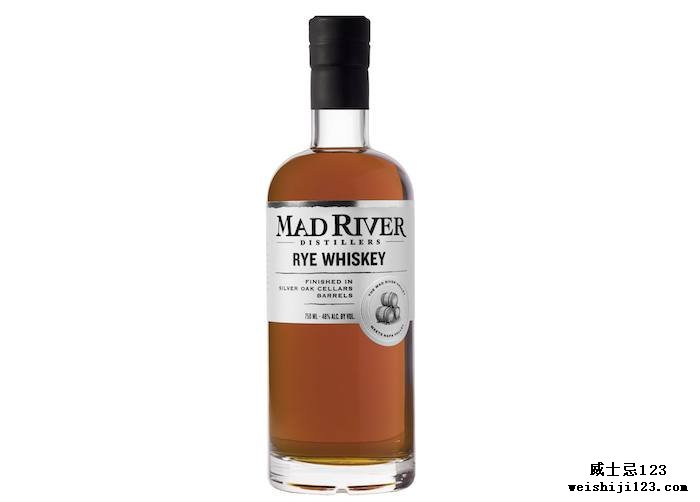 Mad River 黑麦威士忌在银橡木桶中熟成