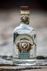 乔治华盛顿的黑麦威士忌庄园版。 图片由 Hillrock Estate 酿酒厂提供。
