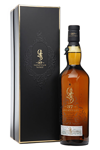 Lagavulin 2013 特别版 37 年单一麦芽苏格兰威士忌。 图片由帝亚吉欧提供。