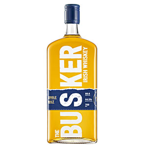 Busker 单一麦芽威士忌酒瓶。