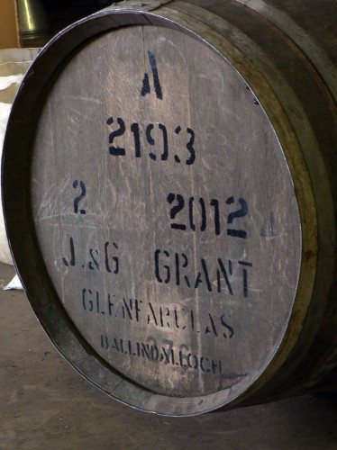 Glenfarclas 酒桶与 Hine Cognac 互换